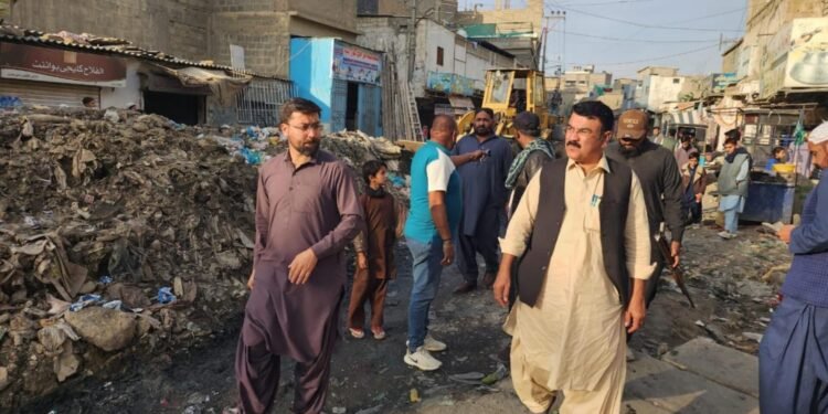 Drain Cleaning Operation in UC-14 Manghopir Town Under Supervision of Chairman Haji Nawaz Ali Brohi