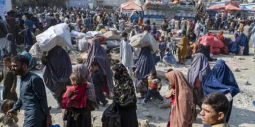 Thousands Gather at Chaman Border Ahead of Eid